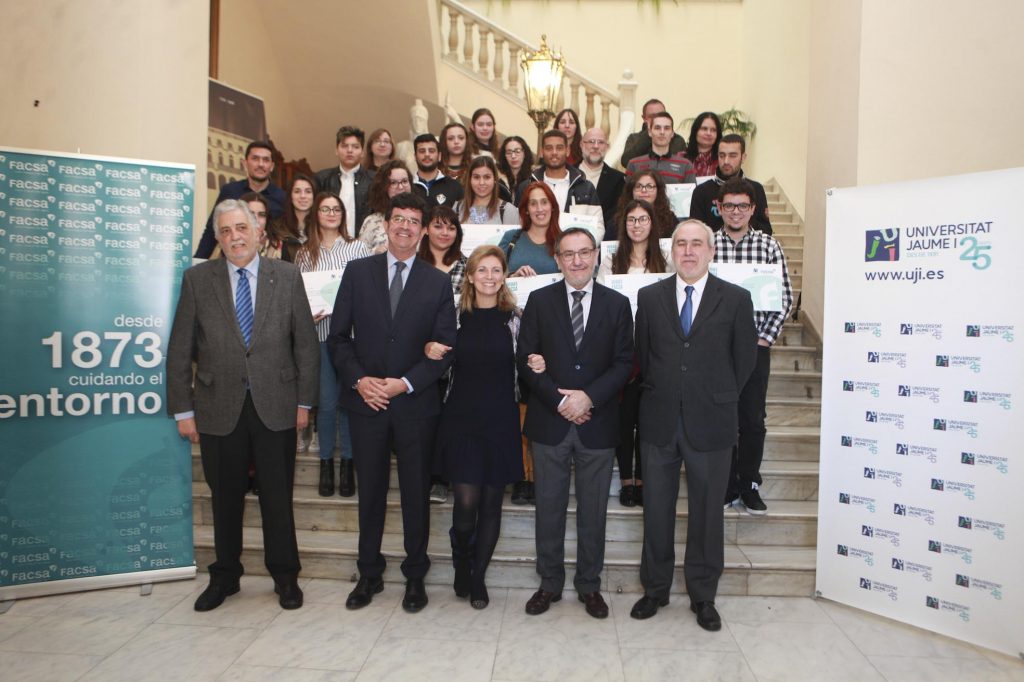 170130 entrega becas (1)