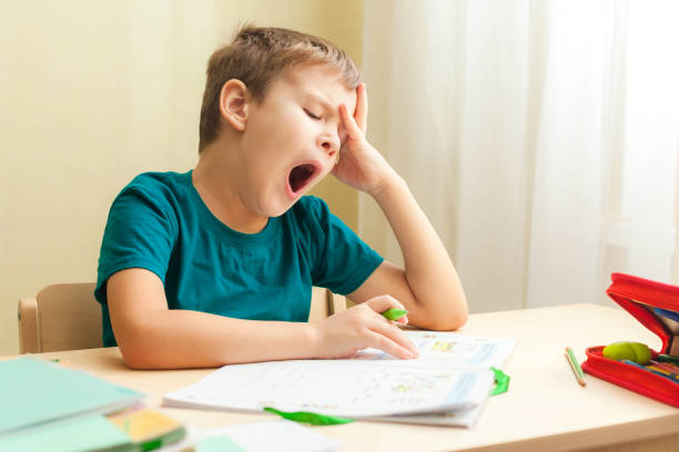 Cómo disminuir los efectos del cambio de hora en los niños