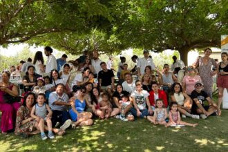Voluntarios de A+Familias apoyando a familias vulnerables en Madrid