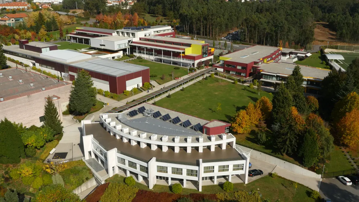 Fachadas de Peleteiro, Mas Camarena y La Salle Maravillas, los mejores colegios de España en 2025